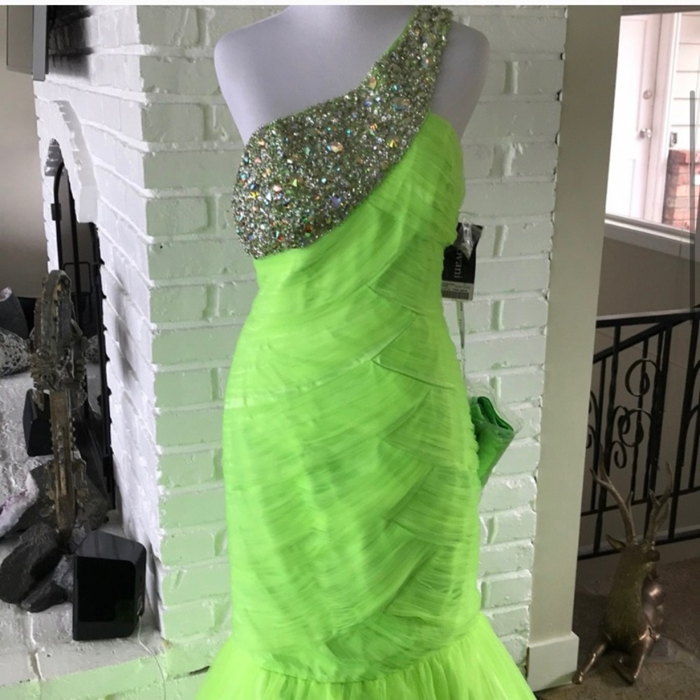 JOVANI PROM DRESS - Picture 3 of 5